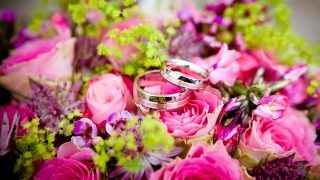 婚約指輪の購入価格ってどれくらい？