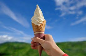 ７月３日は、「ソフトクリーム」の日です☆